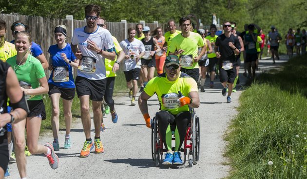 Respekt: 8000 Läufer beim Wings for Life World Run in München 1 Wings for Life World Run 2016