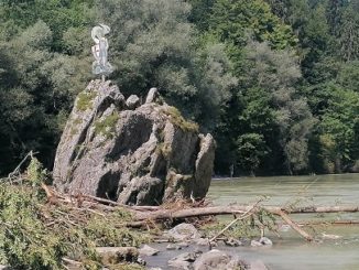 Georgenstein am Isarflussbett