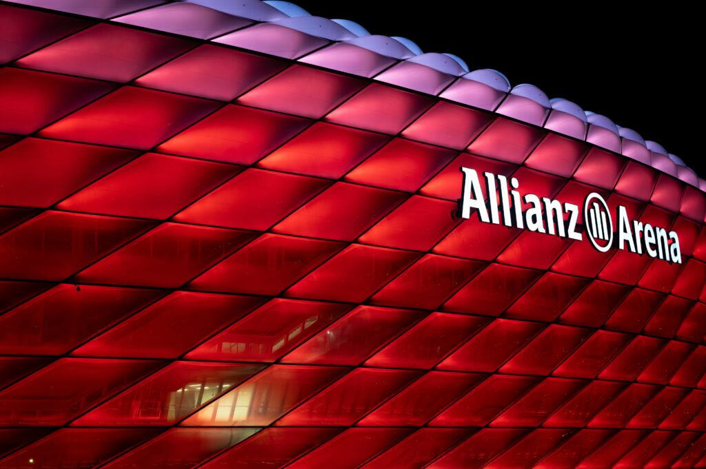 Die Geschichte der Allianz Arena & wie das Angebot sich in Zukunft verändern könnte! 3 maximilian kunstwadl Zgn2NLB 630 unsplash