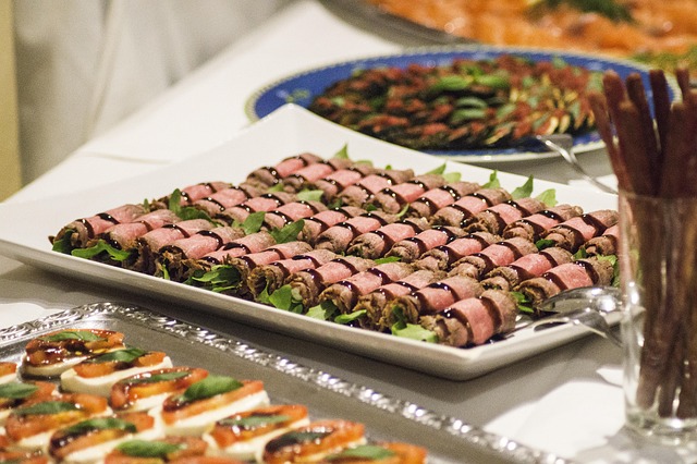 Catering & Partyservice in München: So wird jede Feier zum Erfolg 5 tewa buffet 3765599 640